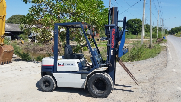 ขายด่วนรถยกKOMATSU FG20-11ยก2.0ตันเสาสูง3.0เมตรงากะดกขึ้นลงได้ได้รถนอกนำเข้ายังไม่เคยใช้งานในเมืองไทยเลย