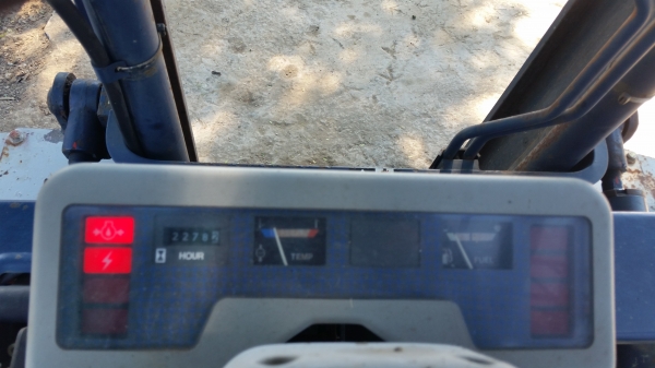 ขายด่วนรถยกKOMATSU FG20-11ยก2.0ตันเสาสูง3.0เมตรงากะดกขึ้นลงได้ได้รถนอกนำเข้ายังไม่เคยใช้งานในเมืองไทยเลย