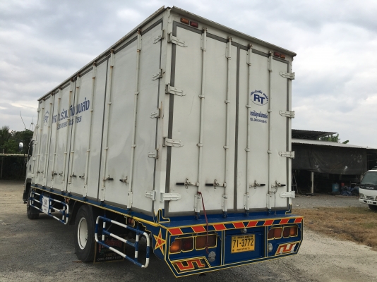 6ล้อFTR240ตู้10ประตูยาว7.60ม. 6ล้อFTR240ตู้10ประตูยาว7.60ม.