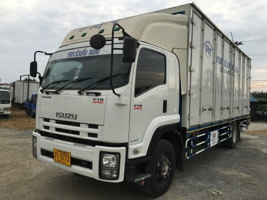 6ล้อFTR240ตู้10ประตูยาว7.60ม. 6ล้อFTR240ตู้10ประตูยาว7.60ม.