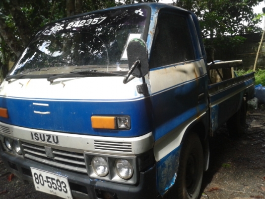 4  ล้อใหญ่  อีซูสุ 85  แรงม้า(รถห้างแท้)  เดิมๆทั้งคัน พร้อมใช้งาน