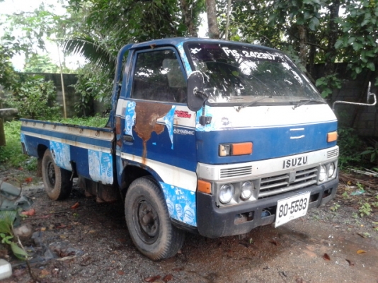 4  ล้อใหญ่  อีซูสุ 85  แรงม้า(รถห้างแท้)  เดิมๆทั้งคัน พร้อมใช้งาน