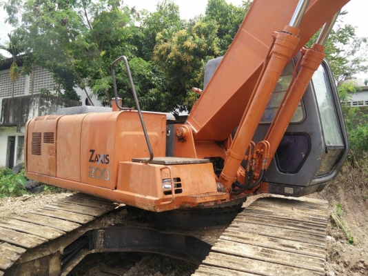 ขายรถแบคโฮ HITACHI EX200-2 ระบบไฟแมกปั๊ม เอกสารเล่มทะเบียน ราคา 650000