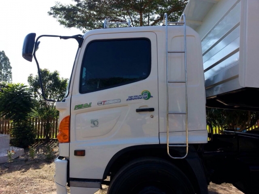 ฝากขาย fm. 8 j.  260. แรงม้า.มี2คันครับ รถสวยพร้อมใช้งานปี48ครับ กะบะสามมิตรต่อใหม่. 089-7088772