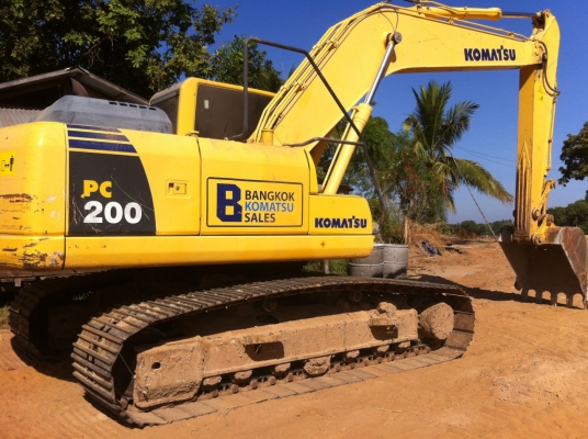 ขายรถแบคโฮ KOMATSU PC200-8 เอกสารใบแจ้งจำหน่าย 3721 ชม.ราคา 1950000
