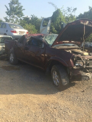 ซากดีเเมกด์ 4 ประตู เครื่อง2500 ปี05 SX เเยกขายอะไหลทั้งหมดสนใจสอบถามได้มีหลายรุ่นทั้งเก๋งเเละกระบะ รับซื้อรถอุบัตเหตุทุกสภาพ