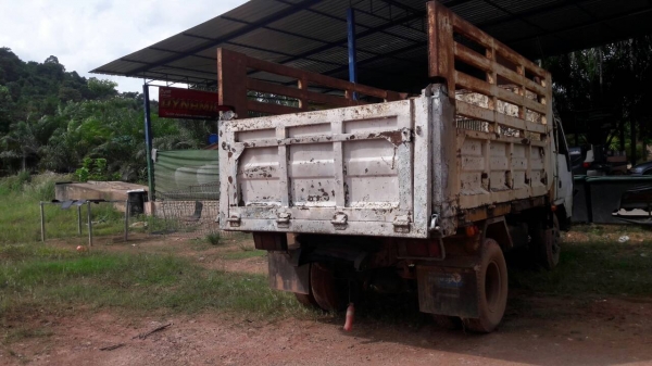 ขายรถบรรทุก 6 ล้อดัมพ์ MITSUBISHI 115 แรงม้า ราคา 200000