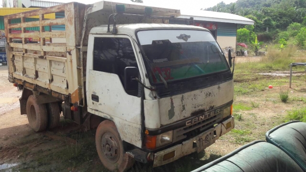 ขายรถบรรทุก 6 ล้อดัมพ์ MITSUBISHI 115 แรงม้า ราคา 200000