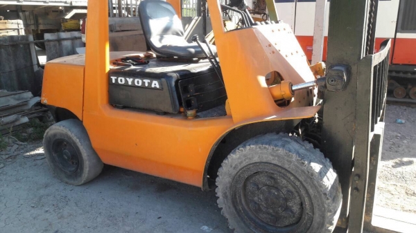 โฟลิพ3ตันสูง3เมตรเกียรธรรมดา เก่านอก