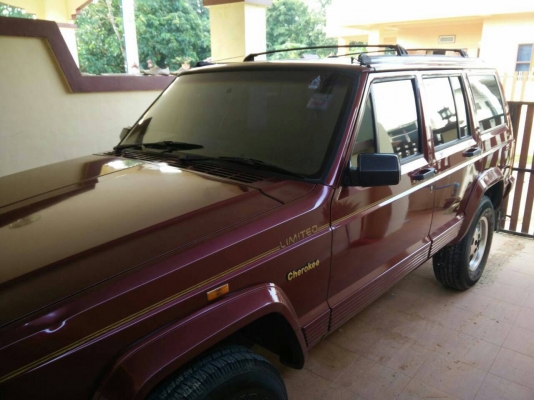 ขายรถ JEEP JEROKEE 4.0 ปี 1996 เชื้อเพลิงเบนซิลกับแก็ส LPG ระบบหัวฉีด ราคา 170000