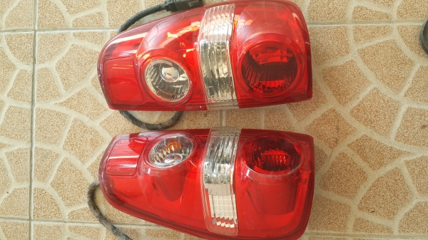 ไฟท้ายเฃฟโลเลต รถกระบะของแท้