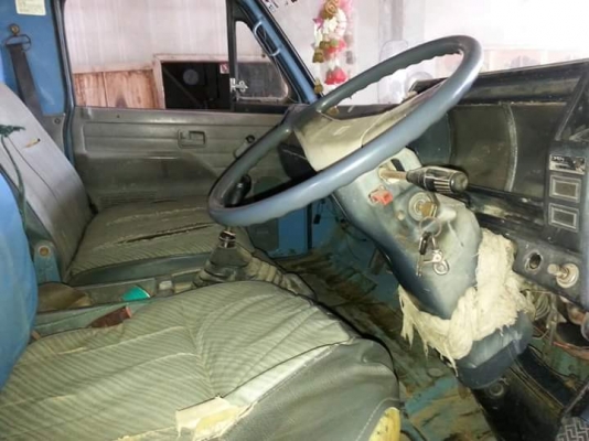 ขายรถ6ล้อ NPR115แรง ปี36 เกียร์สั้นแท้ เฟืองท้ายใหญ่ สภาพสวยพร้อมใช้งาน เอกสารพร้อมโอน ราคา345,000 สนใจโทร 090-8588220คุณนะ 093-3258446คุณบิว หรือเข้าดูสินค้าอื่นๆได้ที่ www.truck.in.th/498 หรือเพจFacebook ณรงค์ ซื้อขายรถมือสอง (เว็บไซต์ส่วนตัว) หรือFaceb