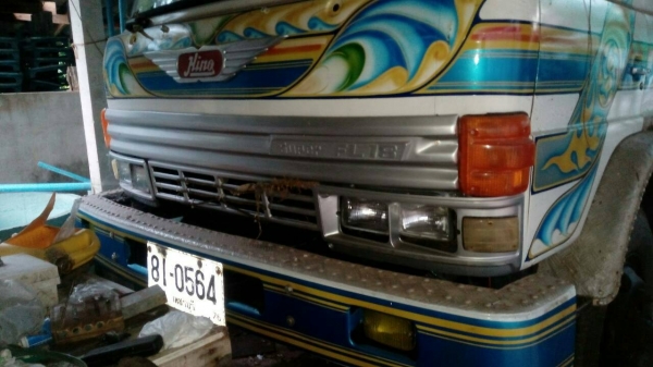 ขาย 425,000บ สิบล้อ1เพา บรรทุกน้ำ ฮีโน่ KT925 EH700 ถึงน้ำ13,000ลิต ปั้ม อุปกรณ์ ครบ สภาพพร้อมใช้ ทะเบียนพร้อนโอน  ราคา 425,000บ ต่อรอง