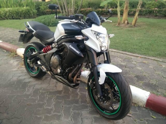 Kawasaki Er6n year 2014
