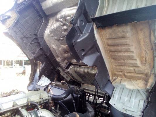 6 ล้อใหญ่ (ตู้ 10บาน ) *Euro.2*  HINO  MEGA  FG1J 220 แรงม้า  *ยาว 7.20 ม.* รถสวยเดิม+สวยจริง  * รถห้างแท้ * มีเล่มพร้อมโอน *