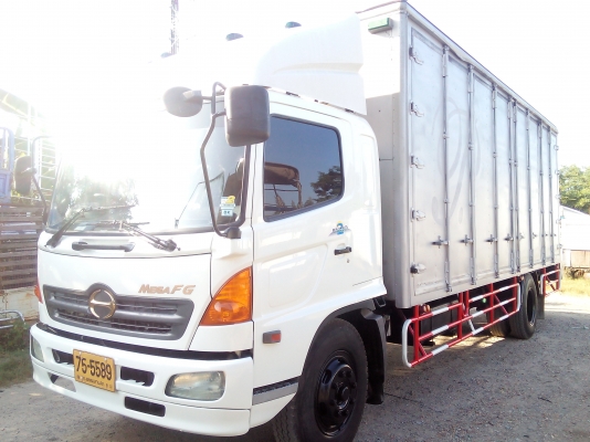 6 ล้อใหญ่ (ตู้ 10บาน ) *Euro.2*  HINO  MEGA  FG1J 220 แรงม้า  *ยาว 7.20 ม.* รถสวยเดิม+สวยจริง  * รถห้างแท้ * มีเล่มพร้อมโอน *