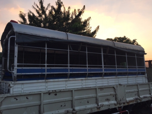 ขายกระบะพร้อมหลังคา ยาว 5.5 ม. สภาพใหม่ พร้อมใช้งานสนใจติดต่อคุณตุ๊กตา 089-8914921