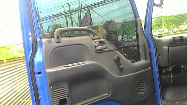 ขายรถบรรทุก 6 ล้อดัมพ์ ISUZU NKR 130 แรงม้าปี 2545 ราคา 450000