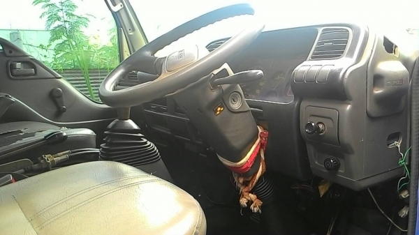 ขายรถบรรทุก 6 ล้อดัมพ์ ISUZU NKR 130 แรงม้าปี 2545 ราคา 450000