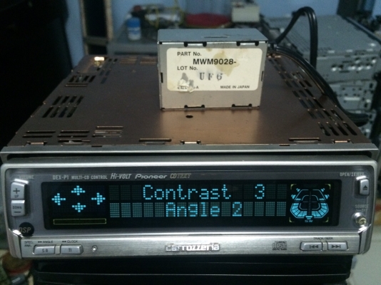 Pioneer DEX-P1 รุ่นท็อป ซิ้งทองแดง ใบ้ CD-RW หน้าจอไฟฟ้าปรับระดับได้ ปรีเอ้า3ชุด กราพฟิกหน้าจอ กล่องไฟแยก คุมกล่องCD Made in Japan สภาพสวย มือ2 ญี่ปุ่น
