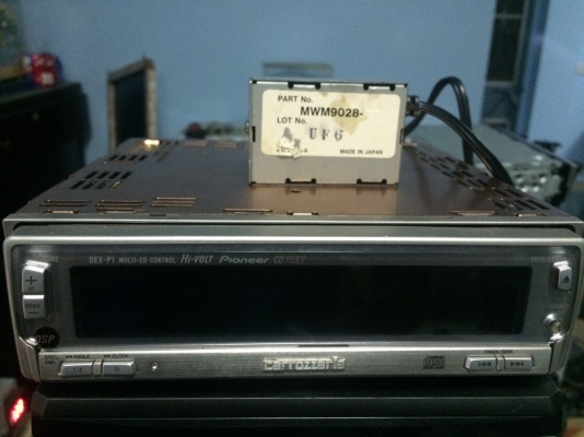 Pioneer DEX-P1 รุ่นท็อป ซิ้งทองแดง ใบ้ CD-RW หน้าจอไฟฟ้าปรับระดับได้ ปรีเอ้า3ชุด กราพฟิกหน้าจอ กล่องไฟแยก คุมกล่องCD Made in Japan สภาพสวย มือ2 ญี่ปุ่น