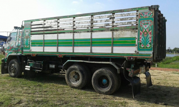 ขาย อีซูซุ 240 นางฟ้าแท้ รถสวยพร้อมใช้ครับ ขาย อีซูซุ 240 นางฟ้าแท้ รถสวยพร้อมใช้ครับ