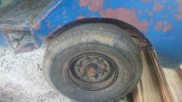 ขายอีแต๋น ใหญ่  เพลาลอย เครื่อง4 สูบ  สโลปลายเกียร์  บรรทุก 5-6 ตันสบายยางดี 4 เส้น