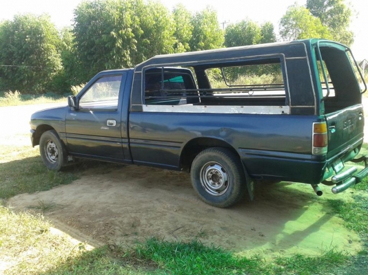 กระบะสวยๆๆเครื่อง2500(87) แอร์เย็น เครื่องดี ไม่มีไอพร้อมใช้ เอกสารทะเบียน