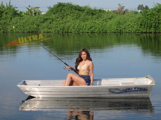 ขายเรืออลูมิเนียมท้องแบนเหมาะสำหรับวิ่งในอ่างเก็บน้ำ เขื่อน ทะเลสาบ แม่น้ำ บึงที่ไม่เจอกับคลื่นใหญ่ครับ