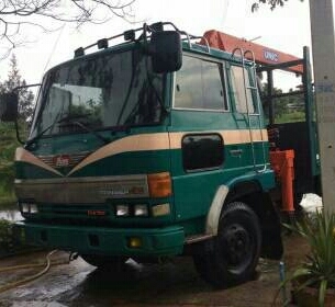 ขายรถสวยๆ 645,000บ หกล้อ ฮีโน่ FD185 เครน UNIC 3 ตัน สภาพดีสวยทั้งคันพร้อมใช้งาน ทะเบียนพร้อมโอน