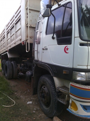 ขายรถบรรทุก 10 ล้อดัมพ์ HINO FM3M 240 แรงม้า มีระบบลากพ่วง ราคา 1000000