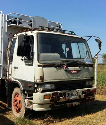 หกล้อ ฮีโน่ FF3H195ปี39 กะบะยาว5.20ม สภาพพร้อมใช้ ทะเบียนพร้อมโอน