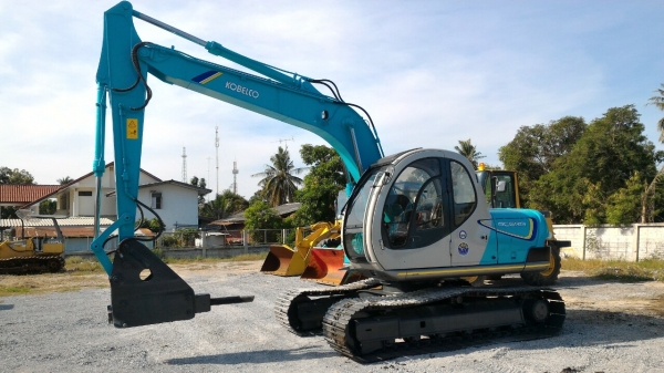 Kobelco SK120-2 พร้อมหัวกระแทกและปุ้งกี๋ นำเข้าจากญี่ปุ่น โทร.090-986-2521 อ๊อบ Kobelco SK120-2 พร้อมหัวกระแทกและปุ้งกี๋ นำเข้าจากญี่ปุ่น โทร.090-986-2521 อ๊อบ