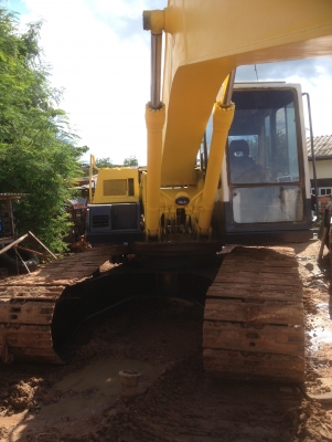 ขายโคมัสสุ pc200 รุ่น5 ขายโคมัสสุ pc200 รุ่น5