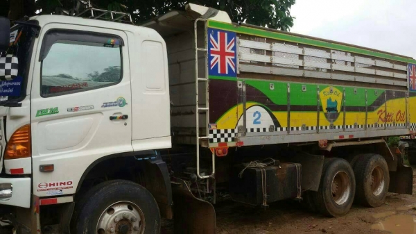 ขายด่วนครับ HINO 344 ปี54 แม่ลูก 3 เพลา ดั้มมิเนียม อู่สมศักดิ์ สวยๆพร้อมใช้งาน ครับ