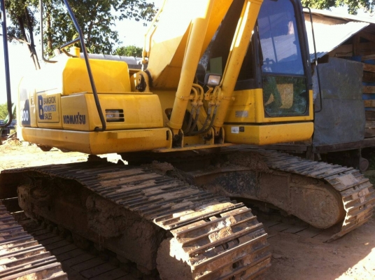 ขายรถแบคโฮ KOMATSU pc200-8 MO1 ทำงานน้อย 3,×××ชม.เอกสารพรัอมราคา1,950,000 090-772-3710 090-772-3708 ขายรถแบคโฮ KOMATSU pc200-8 MO1 ทำงานน้อย 3,×××ชม.เอกสารพรัอมราคา1,950,000 090-772-3710 090-772-3708
