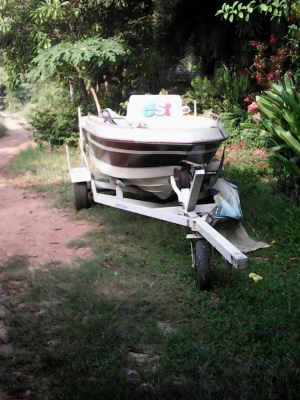 เรือ14ฟุตพล้อมเทลเล่อ