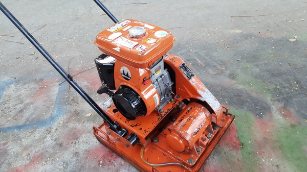 เครื่องตบดิน 50 x 50 MIKASA รหัสสินค้า T - 10