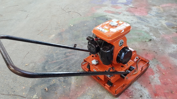 เครื่องตบดิน 50 x 50 MIKASA รหัสสินค้า T - 10