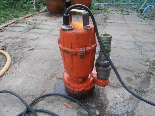 ปั๊มน้ำไดโว่