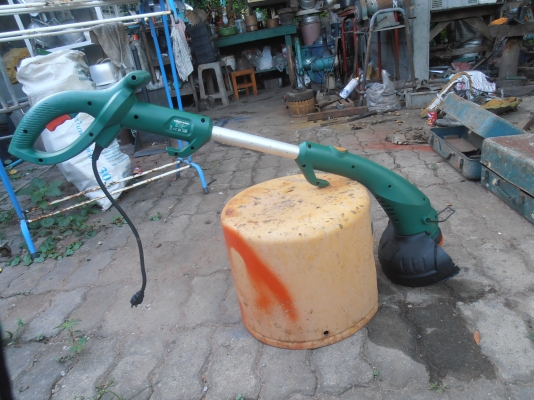 เครื่องตัดหญ้าไฟฟ้า เครื่องตัดหญ้าไฟฟ้า