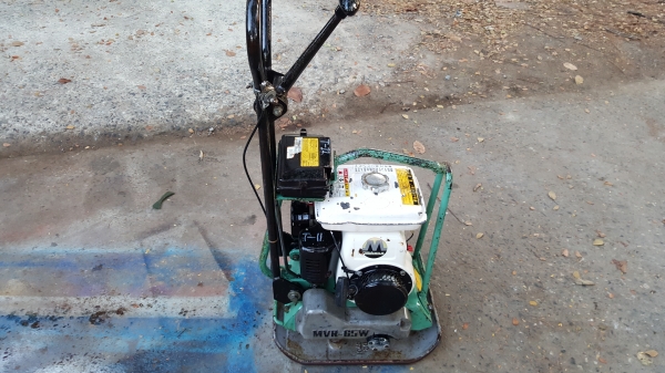 เครื่องตบดิน เดินหน้าถอยหลังได้ รหัสสินค้า T - 11