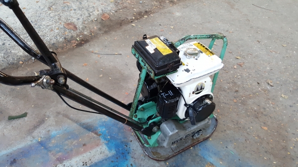 เครื่องตบดิน เดินหน้าถอยหลังได้ รหัสสินค้า T - 11