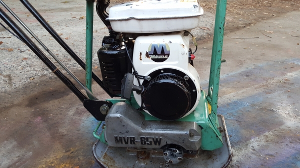 เครื่องตบดิน เดินหน้าถอยหลังได้ รหัสสินค้า T - 11