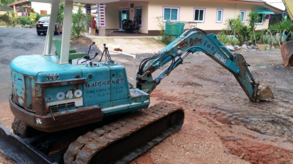 ขายรถแบคโฮ KUBOTA 40-6 รถเก่านอก เอกสารอินวอย แทรคยาง ราคา 270000