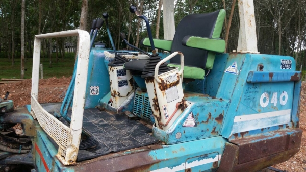 ขายรถแบคโฮ KUBOTA 40-6 รถเก่านอก เอกสารอินวอย แทรคยาง ราคา 270000