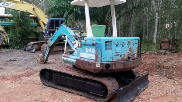 ขายรถแบคโฮ KUBOTA 40-6 รถเก่านอก เอกสารอินวอย แทรคยาง ราคา 270000