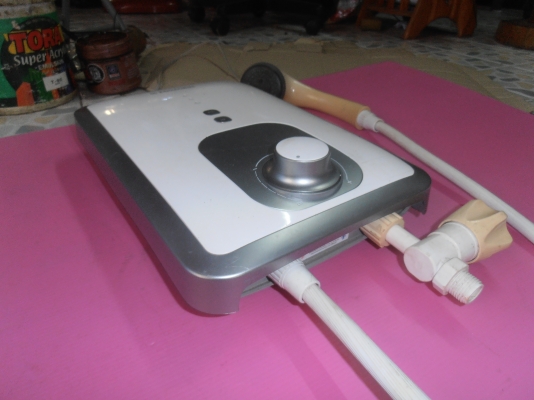 เครื่องทำน้ำอุ่น ELECTROLUX เครื่องทำน้ำอุ่น ELECTROLUX