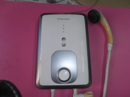 เครื่องทำน้ำอุ่น ELECTROLUX เครื่องทำน้ำอุ่น ELECTROLUX