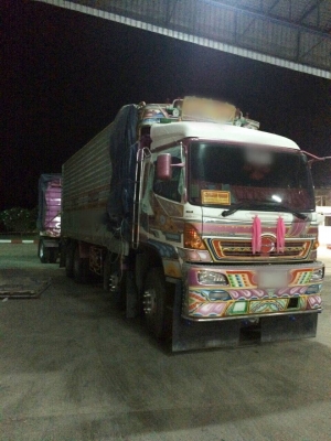 ขายอีซูซุ 270 แม่ปี2547 เนียมส.สมบัติ ลูกเหล็กปี2550 พร้อมใช้งานเลยครับ